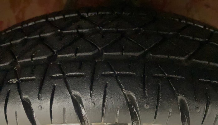 2014 Maruti Alto 800 VXI, Petrol, Manual, 69,527 km, Right Front Tyre Tread