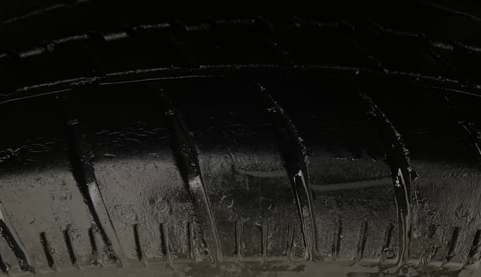2015 Maruti Celerio VXI AMT, Petrol, Automatic, 50,971 km, Left Rear Tyre Tread