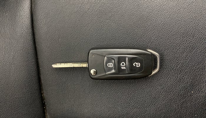 2020 Tata NEXON XM PETROL, Petrol, Manual, 41,269 km, Key Close Up