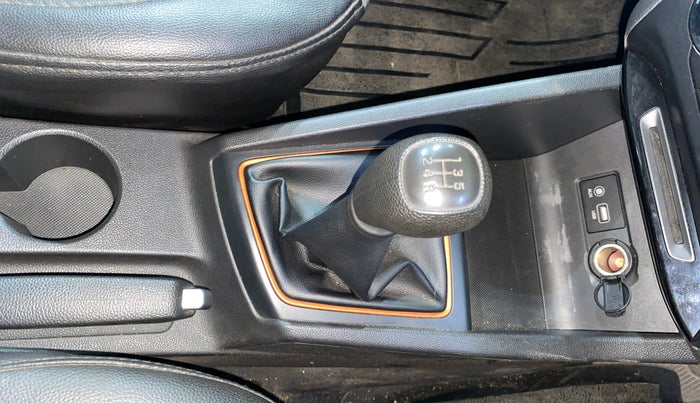 2017 Hyundai i20 Active 1.2 S, Petrol, Manual, 70,419 km, Gear Lever