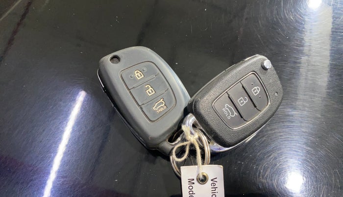 2017 Hyundai i20 Active 1.2 S, Petrol, Manual, 70,419 km, Key Close Up