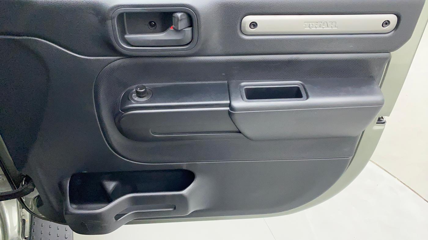 2021 Mahindra Thar LX PETROL HT 4WD AT, Petrol, Automatic, 4,799 km, Driver Side Door Panels Control