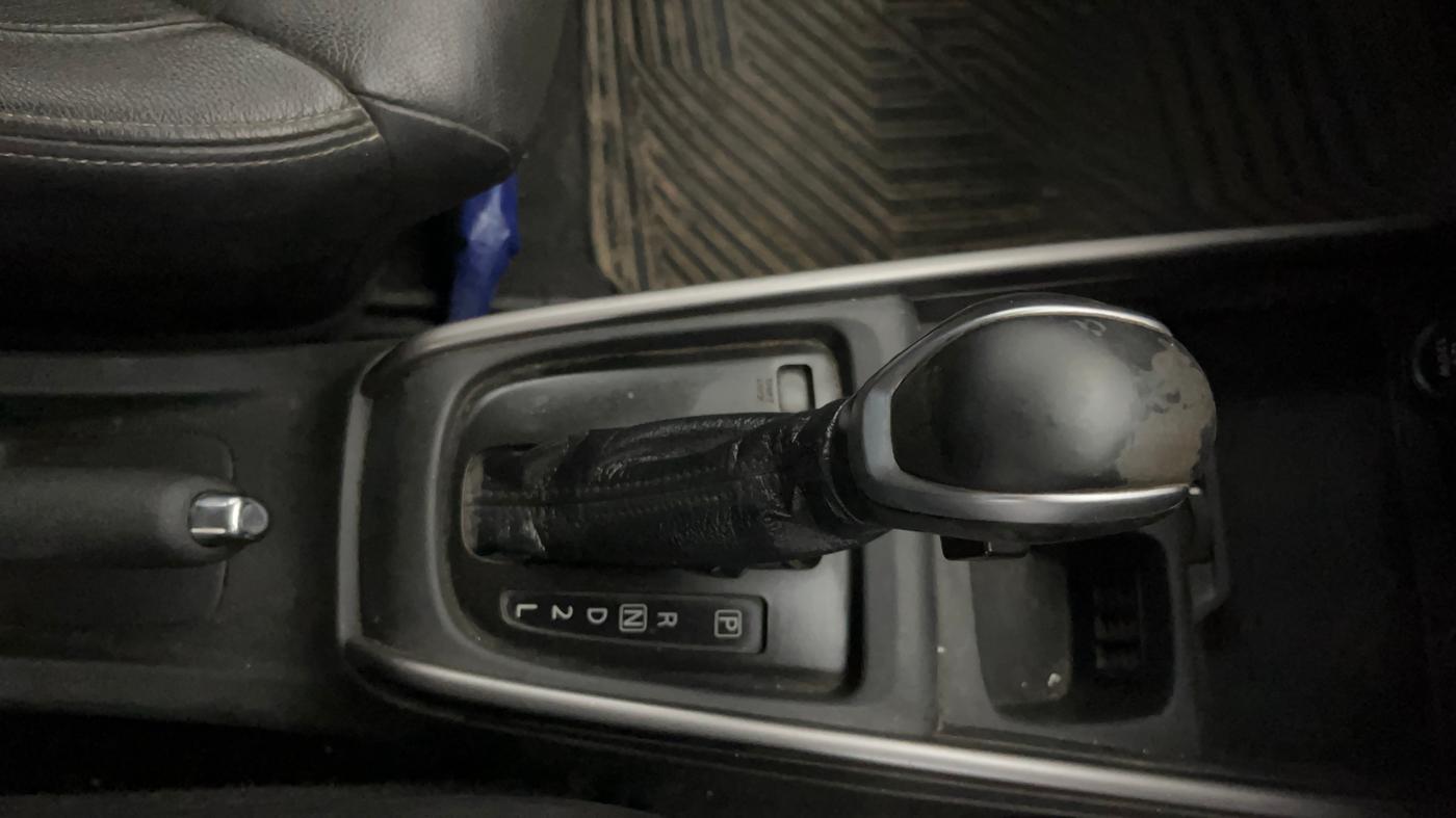 2022 Maruti XL6 ALPHA AT, Petrol, Automatic, 63,917 km, Gear Lever