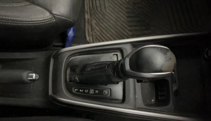 2022 Maruti XL6 ALPHA AT, Petrol, Automatic, 63,852 km, Gear Lever