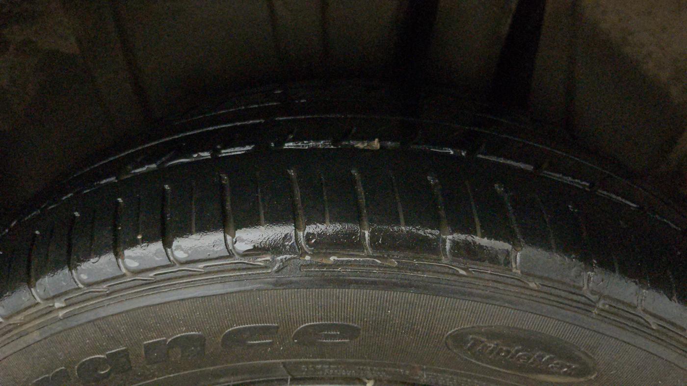 2022 Maruti XL6 ALPHA AT, Petrol, Automatic, 63,917 km, Left Rear Tyre Tread