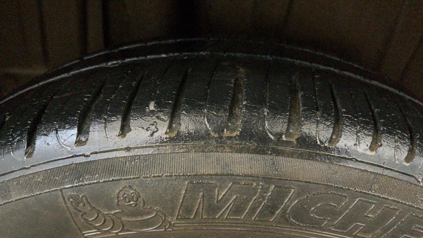 2022 Maruti XL6 ALPHA AT, Petrol, Automatic, 63,917 km, Right Rear Tyre Tread