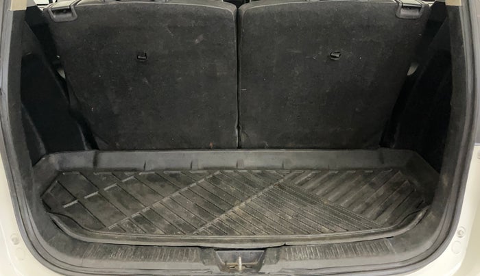 2022 Maruti XL6 ALPHA AT, Petrol, Automatic, 63,852 km, Boot Inside