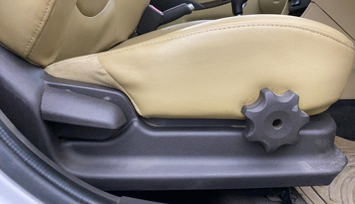 2015 Hyundai Verna FLUIDIC 4S 1.6 VTVT SX, Petrol, Manual, 29,260 km, Driver Side Adjustment Panel