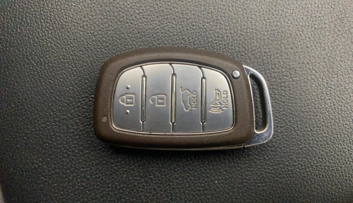 2023 Hyundai NEW I20 N LINE N8 1.0 TURBO GDI DCT DUAL TONE, Petrol, Automatic, 14,537 km, Key Close Up