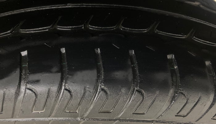 2017 Maruti Wagon R 1.0 VXI (O) AMT, Petrol, Automatic, 19,294 km, Left Rear Tyre Tread