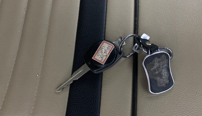 2017 Maruti Wagon R 1.0 VXI (O) AMT, Petrol, Automatic, 19,294 km, Key Close Up