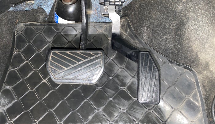 2017 Maruti Wagon R 1.0 VXI (O) AMT, Petrol, Automatic, 19,294 km, Pedals