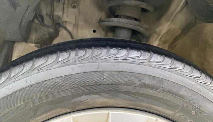 2018 Toyota Etios V PLATINUM, Petrol, Manual, 60,242 km, Left Front Tyre Tread