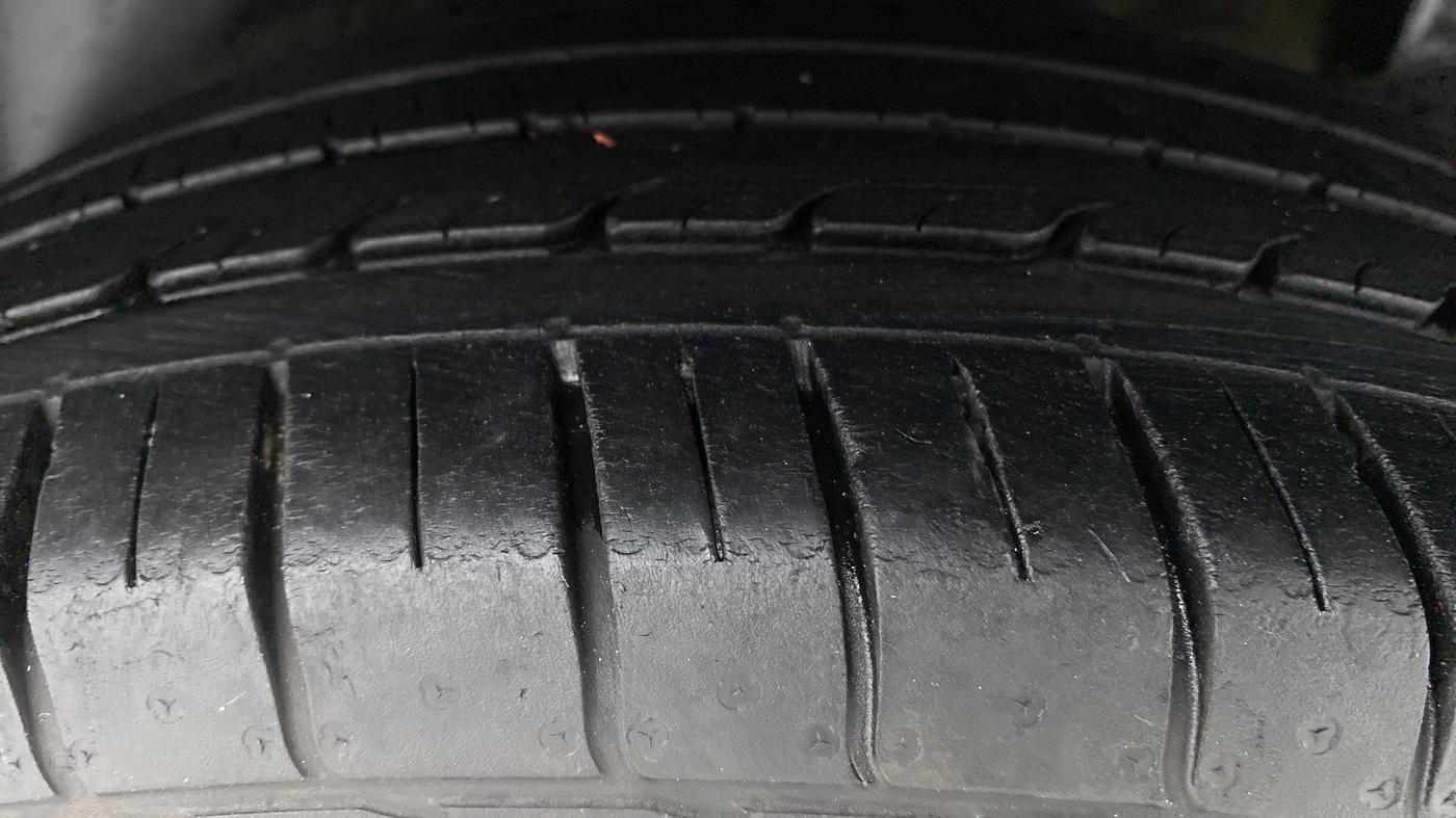 2020 KIA SELTOS 1.5 GTX+ AT, Diesel, Automatic, 27,484 km, Left Rear Tyre Tread