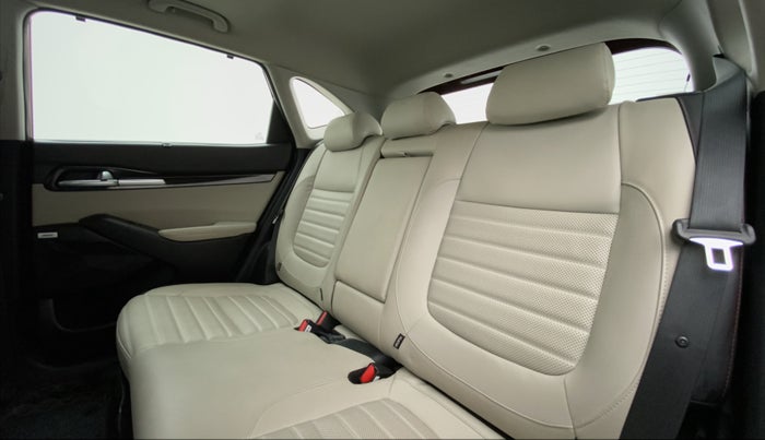 2020 KIA SELTOS 1.5 GTX+ AT, Diesel, Automatic, 27,484 km, Right Side Rear Door Cabin