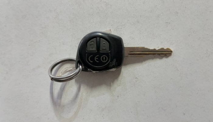 2016 Maruti Baleno DELTA PETROL 1.2, Petrol, Manual, 98,472 km, Key Close Up