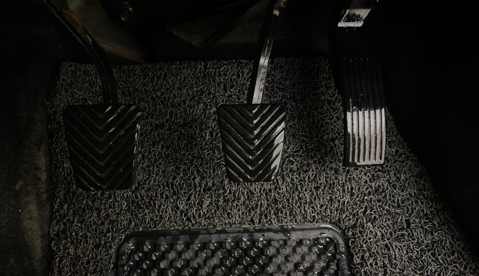 2020 KIA SONET HTK PLUS 1.2, Petrol, Manual, 94,012 km, Pedals