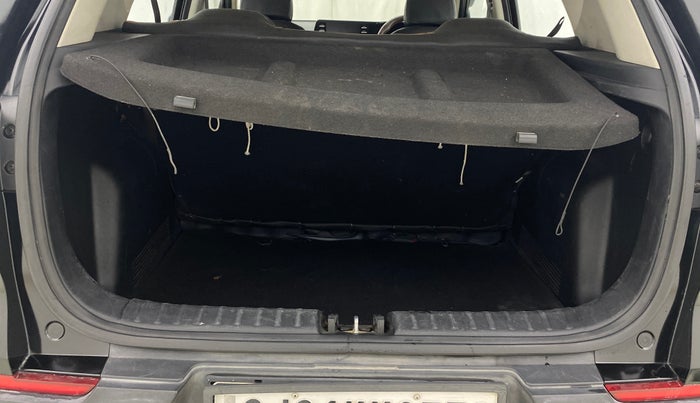 2020 KIA SONET HTK PLUS 1.2, Petrol, Manual, 94,012 km, Boot Inside