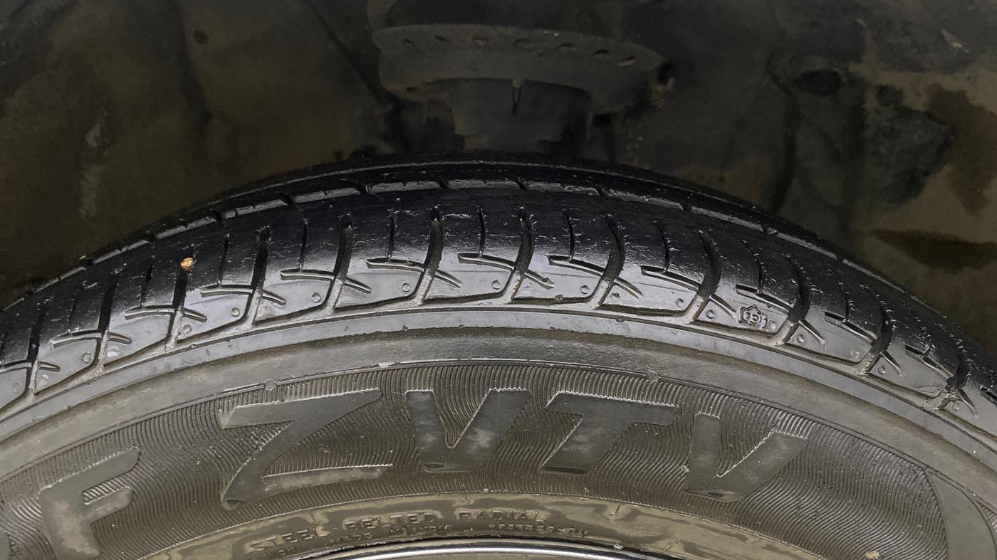 2019 Hyundai Elite i20 SPORTZ PLUS  1.2 CVT, Petrol, Automatic, 25,846 km, Right Front Tyre Tread