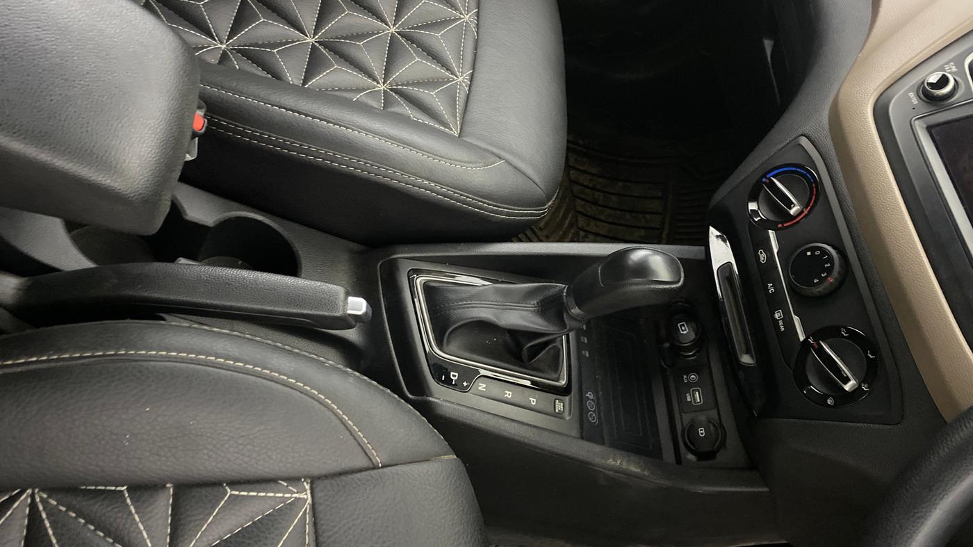 2019 Hyundai Elite i20 SPORTZ PLUS  1.2 CVT, Petrol, Automatic, 25,846 km, Gear Lever