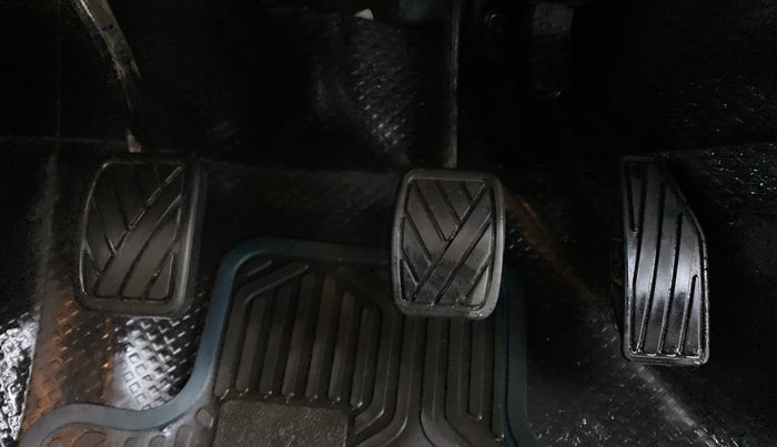 2019 Maruti Baleno DELTA PETROL 1.2, CNG, Manual, 68,160 km, Pedals