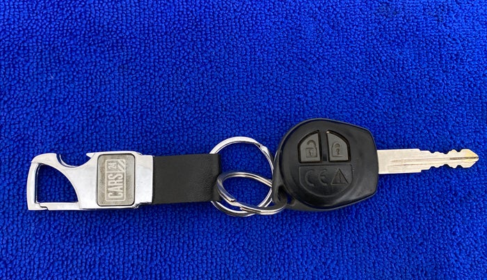 2019 Maruti Baleno DELTA PETROL 1.2, CNG, Manual, 68,160 km, Key Close Up