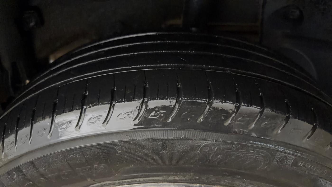 2019 Renault Duster RXS OPT CVT, Petrol, Automatic, 68,783 km, Left Rear Tyre Tread