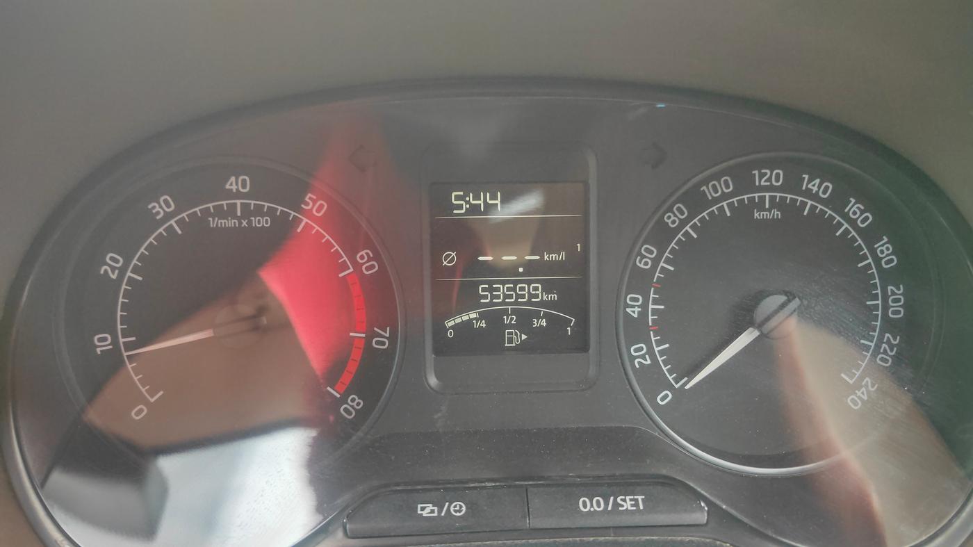 2016 Skoda Rapid AMBITION 1.6 MPI MT, Petrol, Manual, 53,596 km, Odometer Image