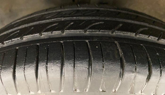 2011 Hyundai Santro Xing GL PLUS, Petrol, Manual, 59,672 km, Left Front Tyre Tread