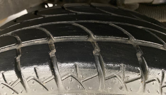 2011 Hyundai Santro Xing GL PLUS, Petrol, Manual, 59,672 km, Left Rear Tyre Tread