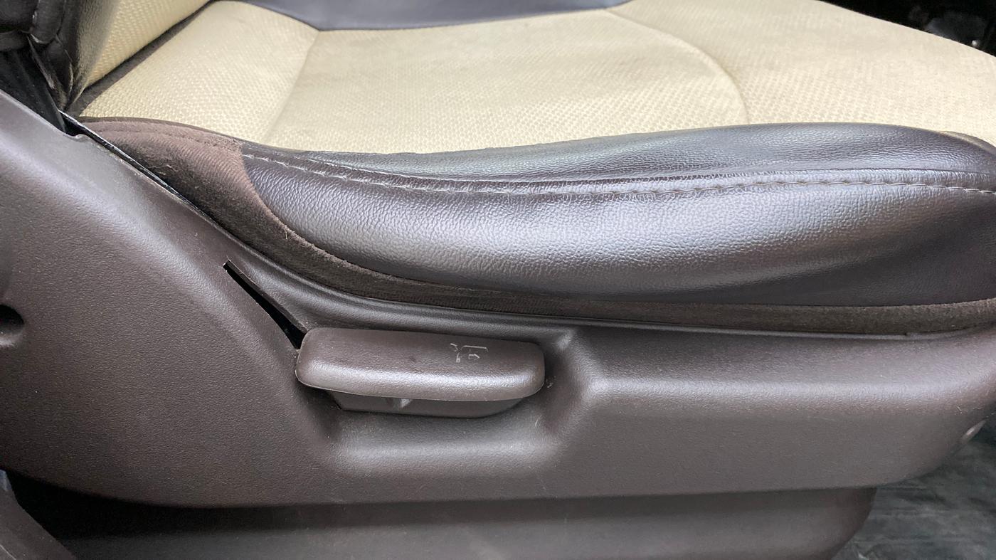 2011 Hyundai Santro Xing GL PLUS, Petrol, Manual, 59,672 km, Driver Side Adjustment Panel