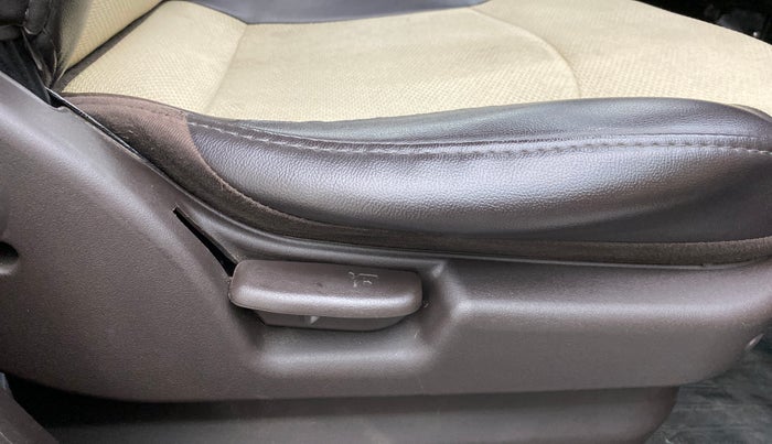 2011 Hyundai Santro Xing GL PLUS, Petrol, Manual, 59,672 km, Driver Side Adjustment Panel