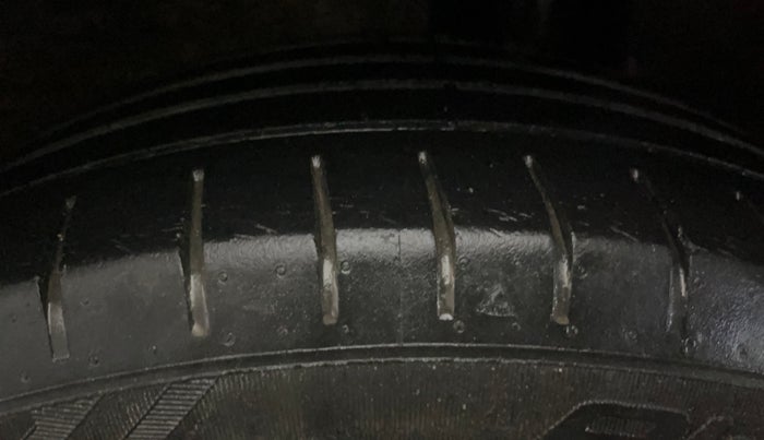 2021 Maruti Baleno ALPHA CVT PETROL 1.2, Petrol, Automatic, 38,092 km, Left Rear Tyre Tread