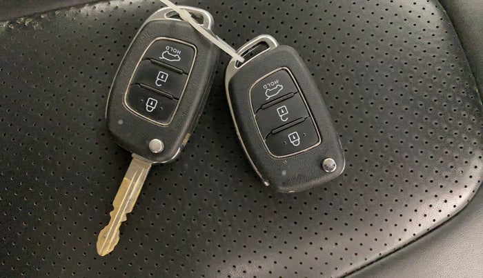 2023 Hyundai Creta EX 1.5 PETROL, Petrol, Manual, 72,422 km, Key Close Up