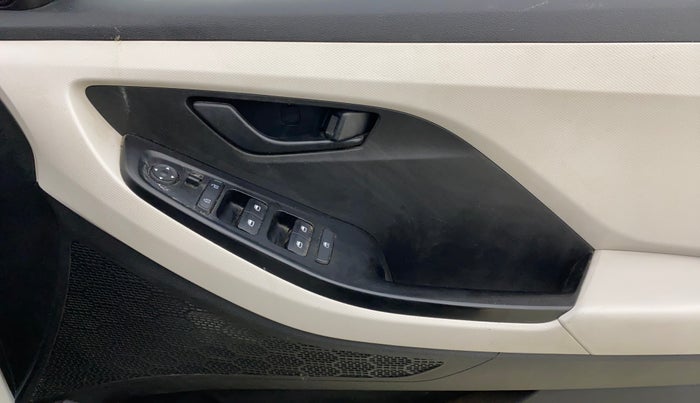 2023 Hyundai Creta EX 1.5 PETROL, Petrol, Manual, 72,422 km, Driver Side Door Panels Control