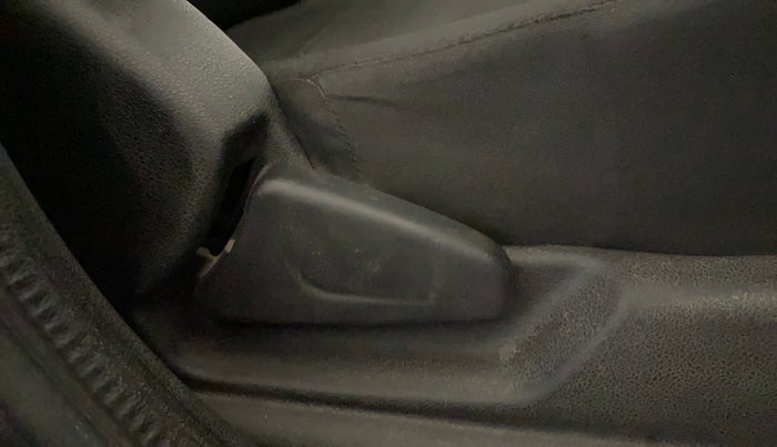 2017 Renault Kwid RXT 1.0 AMT (O), Petrol, Automatic, 59,126 km, Driver Side Adjustment Panel