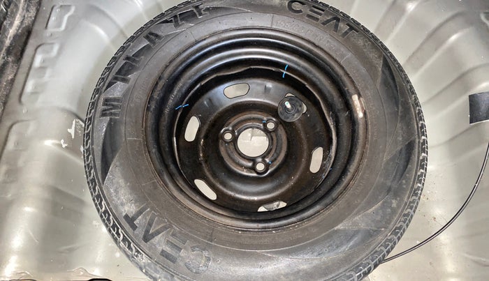 2017 Renault Kwid RXT 1.0 AMT (O), Petrol, Automatic, 59,126 km, Spare Tyre