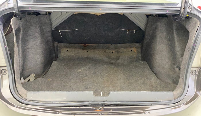 2015 Honda City 1.5L I-DTEC SV, Diesel, Manual, 1,36,584 km, Boot Inside