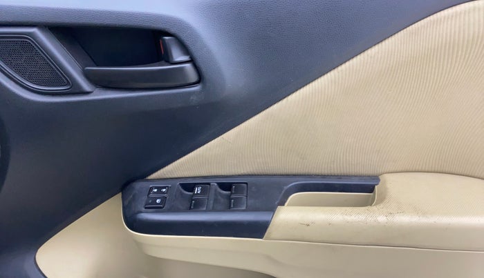 2015 Honda City 1.5L I-DTEC SV, Diesel, Manual, 1,36,584 km, Driver Side Door Panels Control