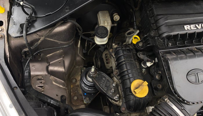 2017 Tata Tiago XT PETROL, Petrol, Manual, 88,698 km, Engine View - Right