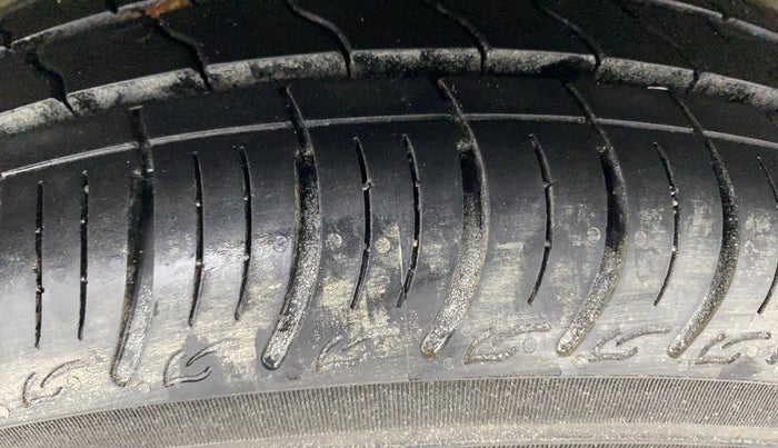 2017 Tata Tiago XT PETROL, Petrol, Manual, 88,698 km, Right Rear Tyre Tread