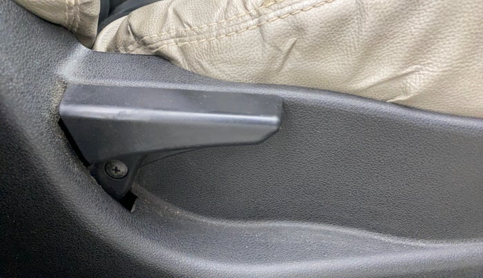 2017 Tata Tiago XT PETROL, Petrol, Manual, 88,698 km, Driver Side Adjustment Panel