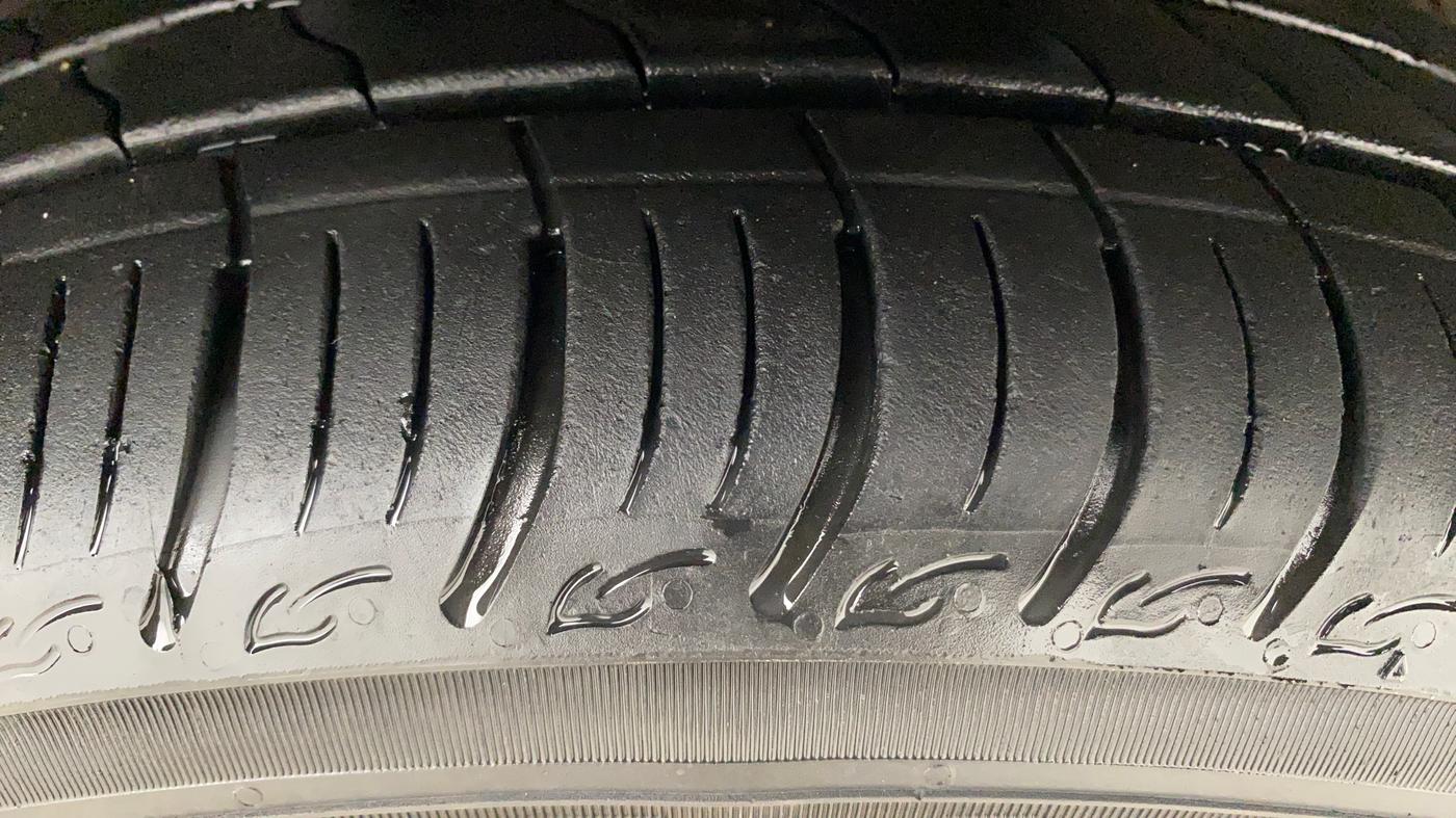2017 Tata Tiago XT PETROL, Petrol, Manual, 88,698 km, Right Front Tyre Tread