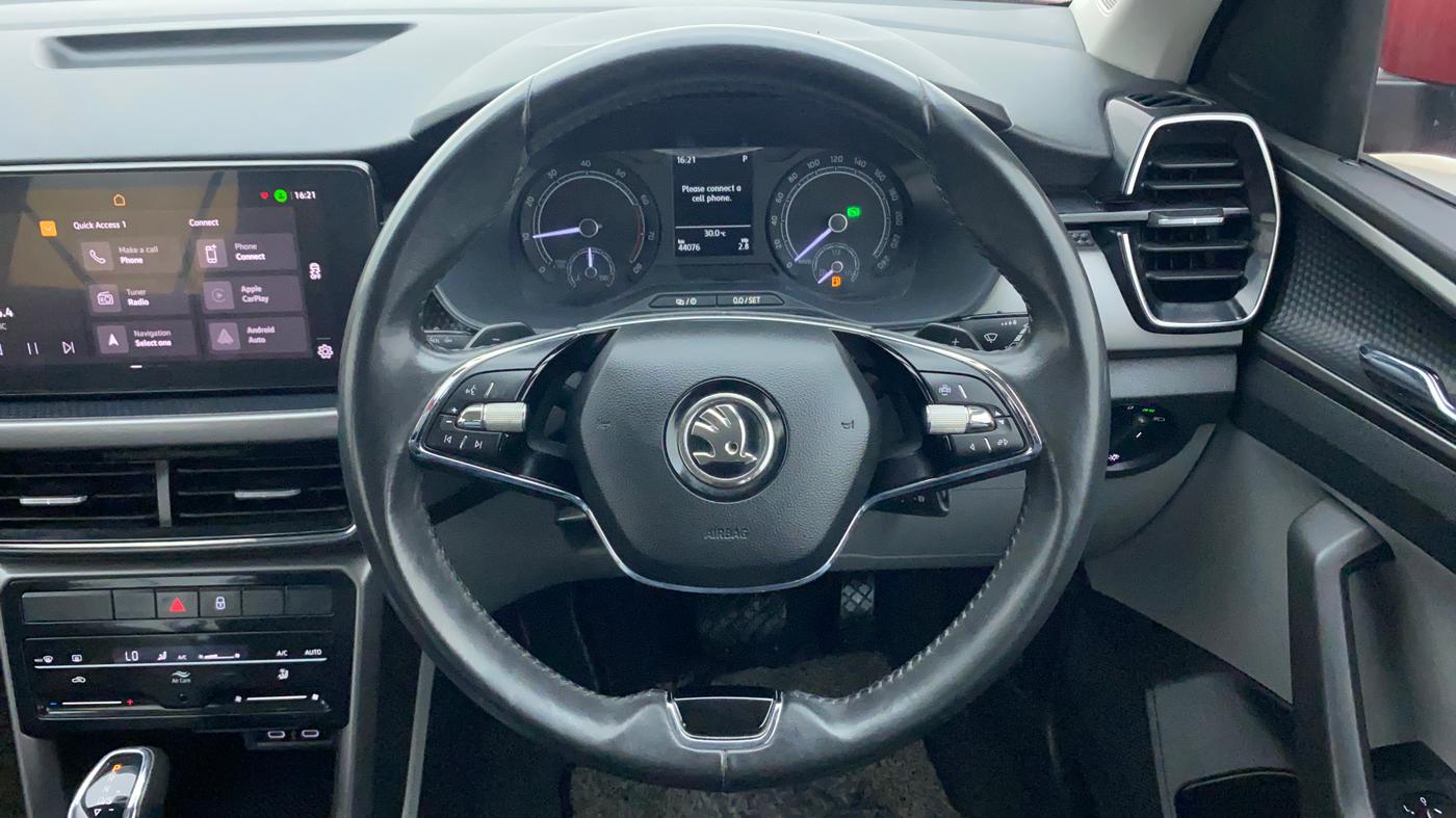 2021 Skoda KUSHAQ AMBITION 1.0L TSI AT, Petrol, Automatic, 44,075 km, Steering Wheel Close Up