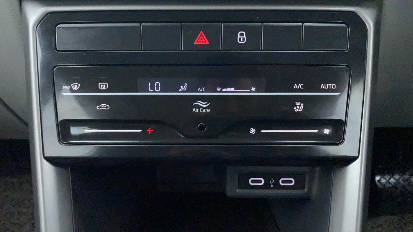 2021 Skoda KUSHAQ AMBITION 1.0L TSI AT, Petrol, Automatic, 44,075 km, Automatic Climate Control