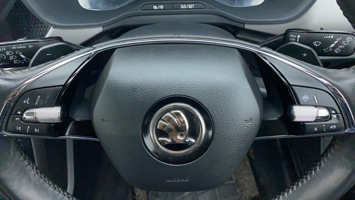 2021 Skoda KUSHAQ AMBITION 1.0L TSI AT, Petrol, Automatic, 44,075 km, Paddle Shifters