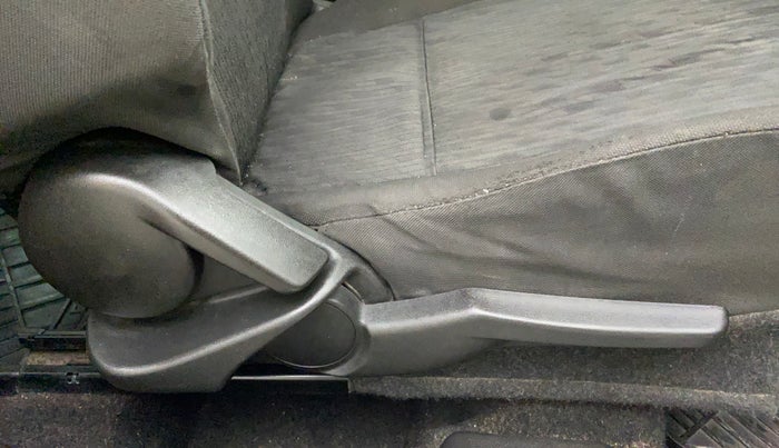 2015 Maruti Baleno ALPHA DIESEL 1.3, Diesel, Manual, 70,867 km, Driver Side Adjustment Panel