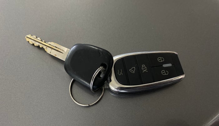 2017 Maruti Celerio VXI, Petrol, Manual, 40,084 km, Key Close Up