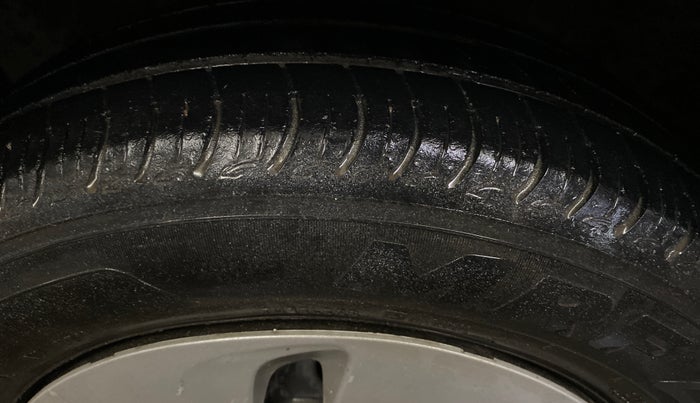 2017 Maruti Celerio VXI, Petrol, Manual, 40,084 km, Left Front Tyre Tread