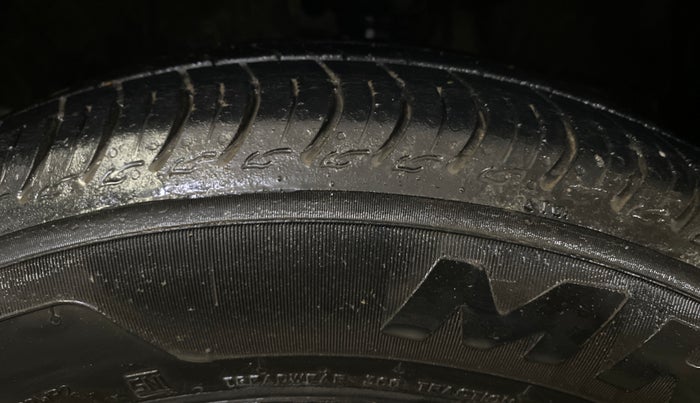2017 Maruti Celerio VXI, Petrol, Manual, 40,084 km, Right Front Tyre Tread